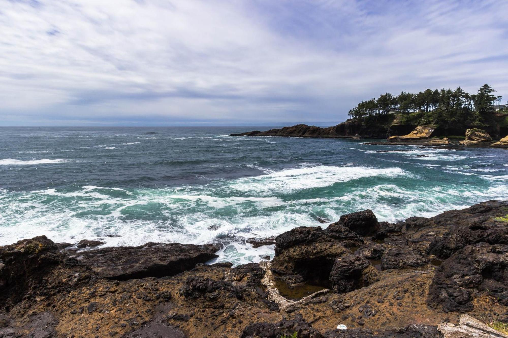 Captain'S Quarters And Cabins Depoe Bay Chambre photo