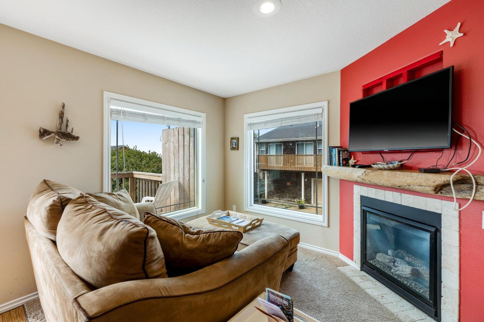 Captain'S Quarters And Cabins Depoe Bay Chambre photo